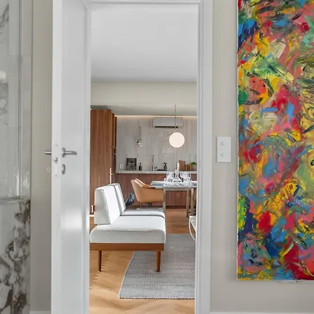 Apartment Luxury Design With Local Art Haugesund